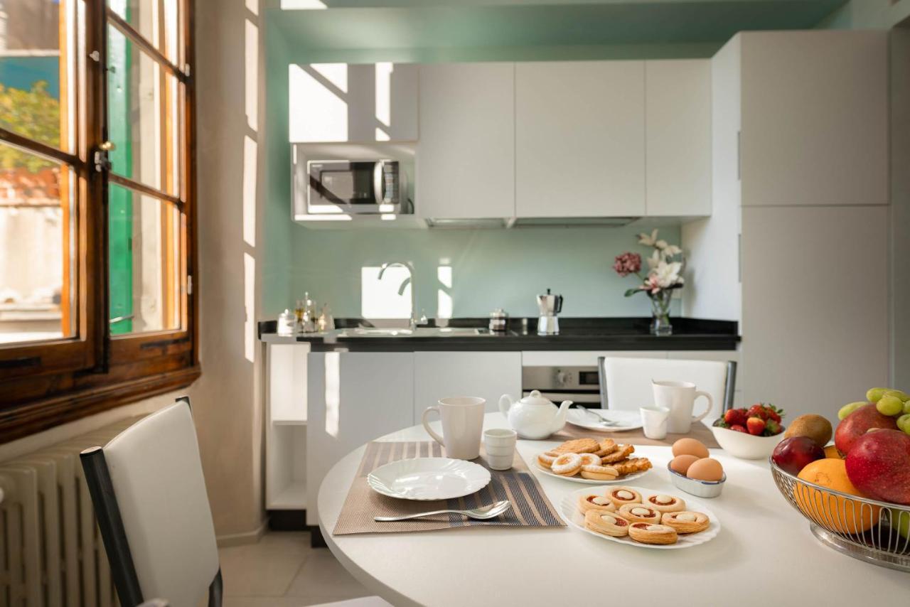 Pensión Novella House 2*